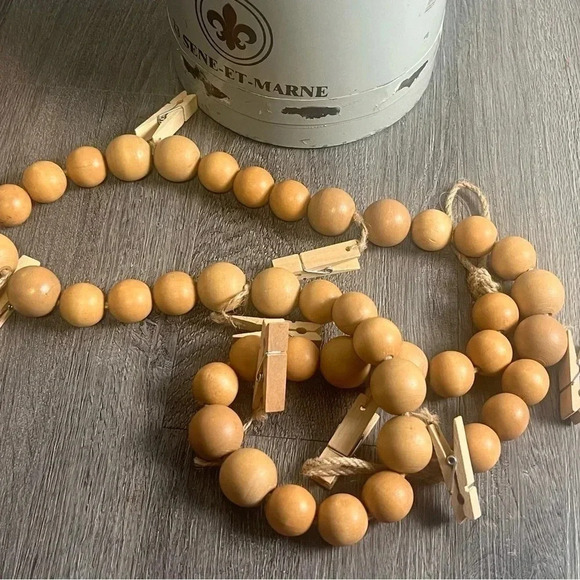 Wood Bead Garland with Clothes Pin Photo/Card Holders, One Size, Natural Color - Picture 6 of 6
